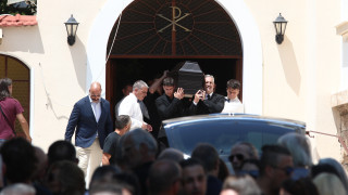 Κηδεία Λορέντζο Καριέρε: Ράκος η Κατραβά, «παρών» ο Γιώργος Ελευθεράς