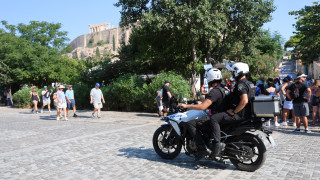 Μαχαίρωσε δύο Αμερικανούς τουρίστες στην Ακρόπολη-Αστυνομικός έσωσε τον ένα με τουρνικέ