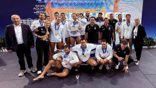 ΚΟΕ: «Ρίξτε τα τείχη! Επιστρέφουν οι θριαμβευτές από Σίδνεϊ»