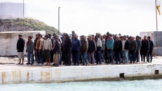 «Προσωρινές» οι μεταφορές μεταναστών από την Κρήτη στα νησιά του Βορείου Αιγαίου