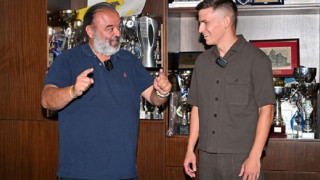 ΑΕΚ: Το καλωσόρισμα του Ηλιόπουλου στον Βιτάλις – «Χαιρόμαστε που είσαι μέλος της οικογένειάς μας»