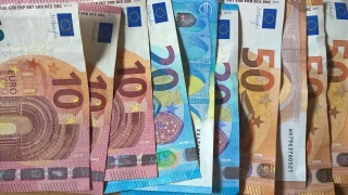 Επίδομα παιδιού: Ποια αύξηση εξετάζεται – Τα σενάρια για τη ΔΕΘ και η πρόταση του ΟΟΣΑ
