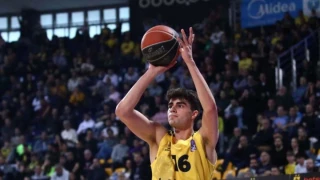Άρης: Και ο Πουρλίδας στο NCAA