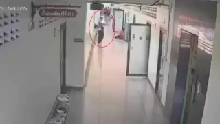 Βίντεο σοκ: Έτσι ο 14χρονος άνοιξε πυρ σε σχολείο  της Μπανγκόνγκ σκοτώνοντας τους εκπαιδευτικούς και τους παππούδες του