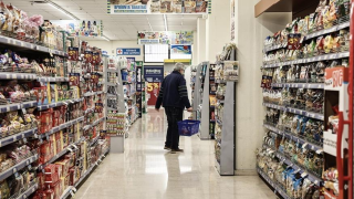 Από Δευτέρα οι μειώσεις τιμών στα σούπερ μάρκετ: 1.660 προϊόντα στη μάχη κατά της ακρίβειας