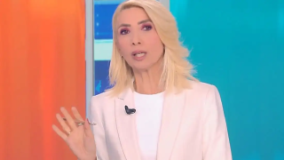 Θέλει αλλά...διαφωνεί με Ρία Ελληνίδου η Καραμήτρου: «Αγαπώ αλλά μή χειρότερα»