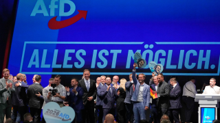 Σκληρή η ατζέντα του AfD: Απελάσεις, απαγόρευση Pride και «γκετοποίηση»