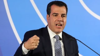 Πλεύρης: Απελαύνονται 93 μετανάστες από τη δομή της Σιντικής, συμφωνία με το Μπαγκλαντές για τρεις πτήσεις