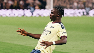 Άστον Βίλα-Άρσεναλ: Ο Σάκα «χτύπησε» και οι Gunners έφυγαν με το διπλό – Αλλαγή στο ημίχρονο ο Τζόλης