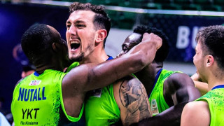 Τουρκία: Απίθανη νίκη της Τόφας με buzzer beater πίσω από το κέντρο (vid)