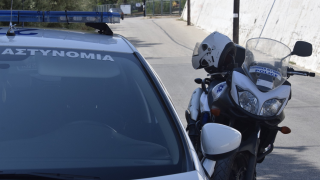 Θεσσαλονίκη: Ηλικιωμένος αυτοϊκανοποιήθηκε μπροστά σε 22χρονες