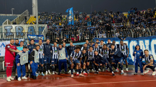 Ηρακλής: «Χόρεψαν» στη βροχή παίκτες και κόσμος!
