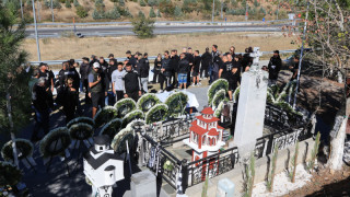 Τέμπη-Μνημόσυνο: Σε κλίμα συγκίνησης ο ΠΑΟΚ τίμησε τη μνήμη των έξι αετόπουλων