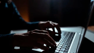 Συνελήφθη 52χρονος γυναικολόγος για πορνογραφία ανηλίκων