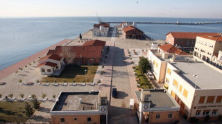 Θεσσαλονίκη: Εγκλωβισμένα στο λιμάνι φορτία χιλιάδων τόνων