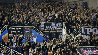Το       ασπρόμαυρο πάρτι στο   Παλατάκι (pics & vids)