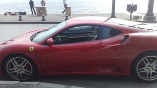 Μία Ferrari έδιωξε τα ποδήλατα στη    Θεσσαλονίκη   (pic)