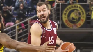 Χαριτόπουλος: «Υπερπαίκτης ο Όσμαν - Χρειάζονται χρόνο οι ομάδες»