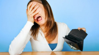 Το άδειο πορτοφόλι στερεί...              χρόνια ζωής!