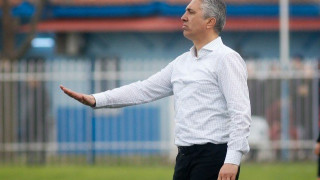 Aλλάζει            τον Αρη                 για να ελπίζει