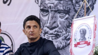 Κάνει «restart»