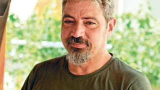 «Τον χτυπούσαν στο κεφάλι με μεταλλικό κάδο»