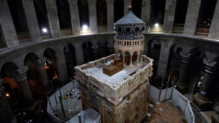 Στον Πανάγιο Τάφο                ο   Ιβάν   Σαββίδης