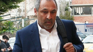 Τρομάζουν  οι           χειρισμοί       Παπαθανασάκη