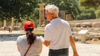 Δεν επέτρεψαν Κινεζάκια να μπουν στην Ολυμπία με σήμα του Ολυμπιακού!