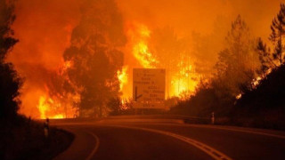 Κόλαση  φωτιάς  με   δεκάδες  νεκρούς  στην  Πορτογαλία