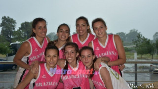 Oι   «Βραζιλιάνες» της Καστοριάς στο beach handball