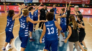 Στην κορυφή του κόσμου η       Εθνική ομάδα Κωφών Γυναικών