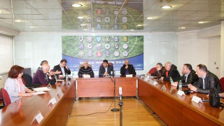 Οι σίγουροι, οι    προβληματικοί  και τα ερωτηματικά