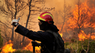 Υψηλός κίνδυνος πυρκαγιάς αύριο σε Θεσσαλονίκη, αλλά και Χαλκιδική!