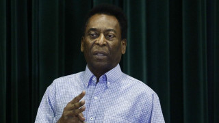 O Πελέ έβγαλε σε δημοπρασία την φανέλα-δώρο της Ξάνθης! (pics)