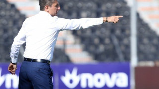 Η πρώτη αντίδραση                          Λουτσέσκου