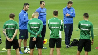 Συνάντηση των                   αρχηγών με Ουζουνίδη