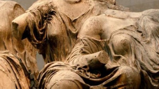 «Η Ελλάδα να διεκδικήσει δικαστικά την επιστροφή των Μαρμάρων»