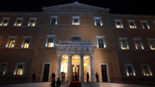 "Πόλεμος" στη Βουλή μεταξύ Κακλαμάνη - Καλαντζή για τα πόθεν έσχες