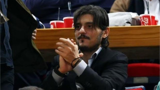 Γιαννακόπουλος: «Γελάνε σε όλες τις γειτονιές του Πειραιά»