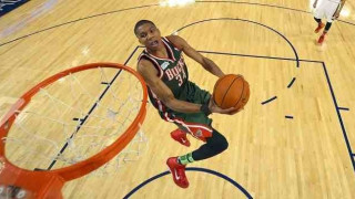 Σούπερ Αντετοκούνμπο