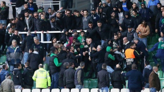 Ξύλο στην εξέδρα     μεταξύ οπαδών του Παναθηναϊκού!