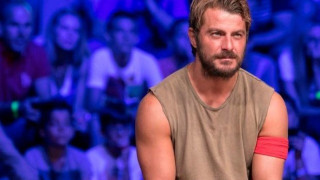 O Ντάνος γιορτάζει τα γενέλθιά του με μια καυτή φωτογράφιση (ΦΩΤΟ)