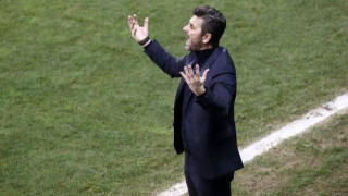 «Ο Ουζουνίδης έχει γίνει ασπίδα και πρέπει να στηριχθεί»