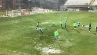 ΚΩΜΩΔΙΑ: Ξεκίνησε για δέκα λεπτά και διακόπηκε ο αγώνας στη Λιβαδειά!