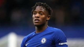 Περνάει από ιατρικά και «κλείνει« στην Ντόρτμουντ ο Μπατσουαγί