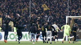 Δείτε πώς οι ΑΕΚτσήδες τρόλαραν τον Μαρινάκη για τον αποκλεισμό!