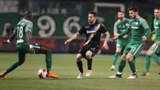 «Φωνάζει» για πέναλτι στο 12΄ ο        Παναθηναϊκός