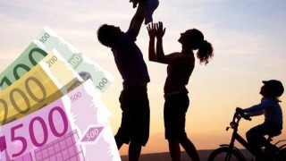 Σήμερα η πληρωμή της 1ης         δόσης επιδόματος παιδιού