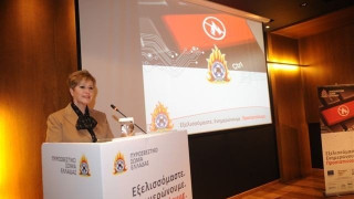 H Κόλλια-Τσαρουχά στην παρουσίαση της ψηφιακής  ειδοποίησης πυρκαγιάς